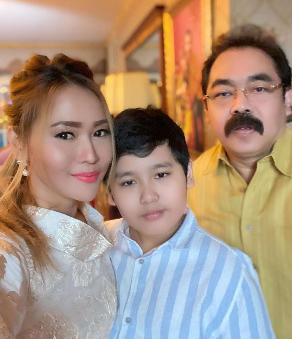 Pantang Menyerah! 5 Seleb Ini Menunggu Lama Miliki Momongan