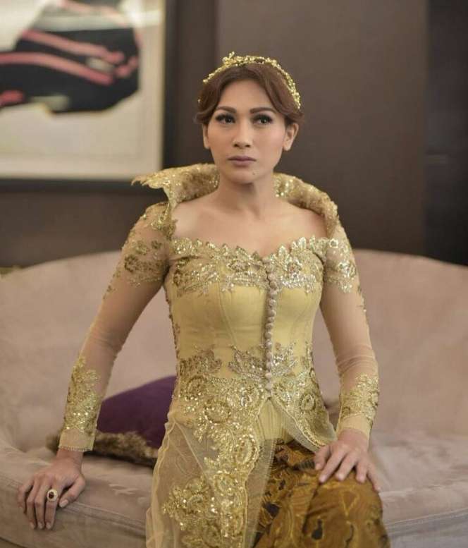 5 Potret Tata Janeeta dalam Balutan Kebaya, Fix Cantik Banget!