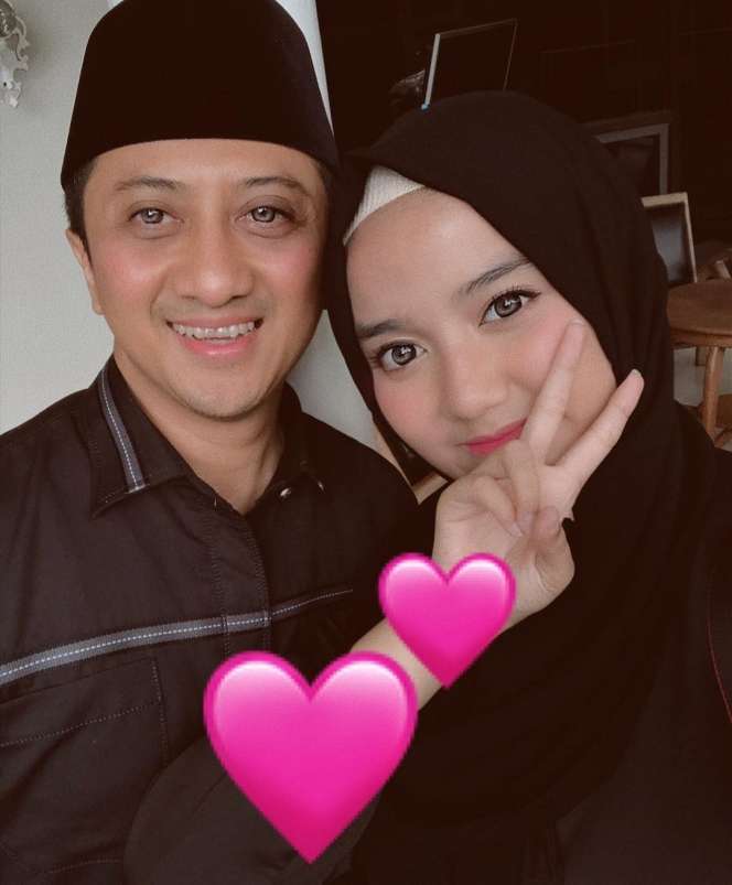 Sweet Banget, 5 Momen Kedekatan Yusuf Mansur & Wirda Mansur