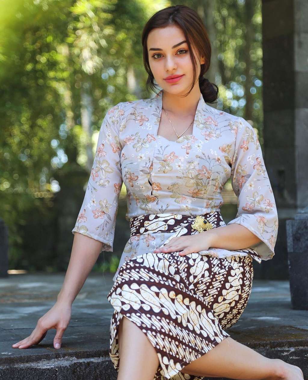 Mengintip Pesona Istri Drummer Indonesia, Cantik Memesona!