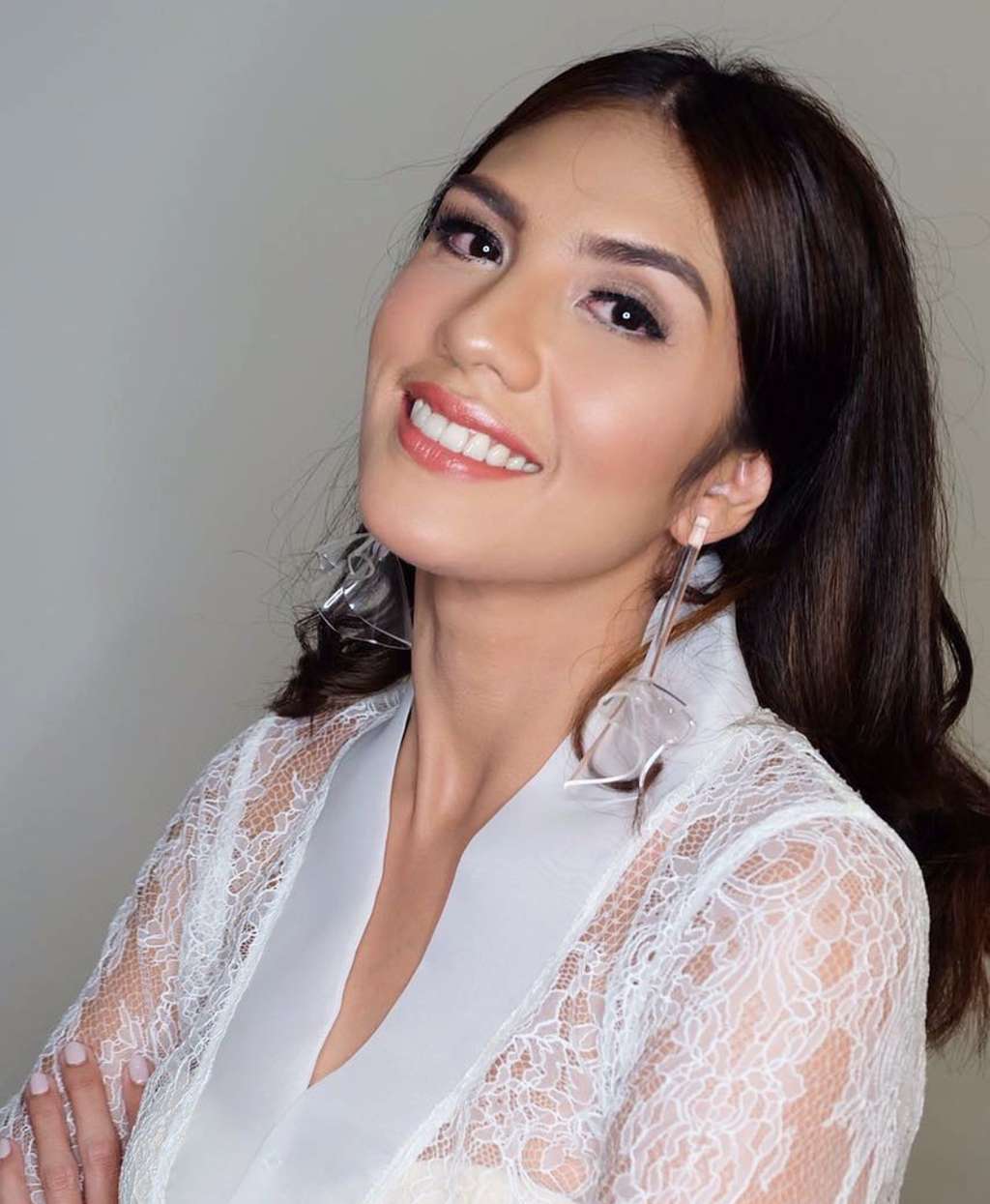 Mengintip Pesona Istri Drummer Indonesia, Cantik Memesona!