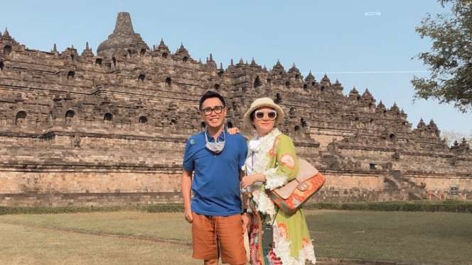 Menikah Lebih 10 Tahun, 5 Pasangan Seleb Ini Tetap Harmonis