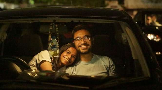 Potret Asyiknya Nonton Kahitna di Konser Drive-In Jakarta