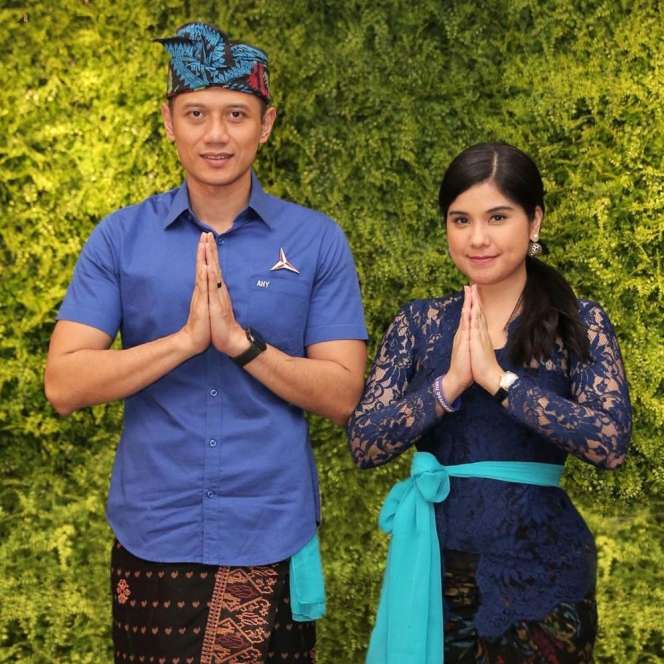 5 Pesona Keluarga Seleb Pakai Baju Tradisional Bali, Menawan