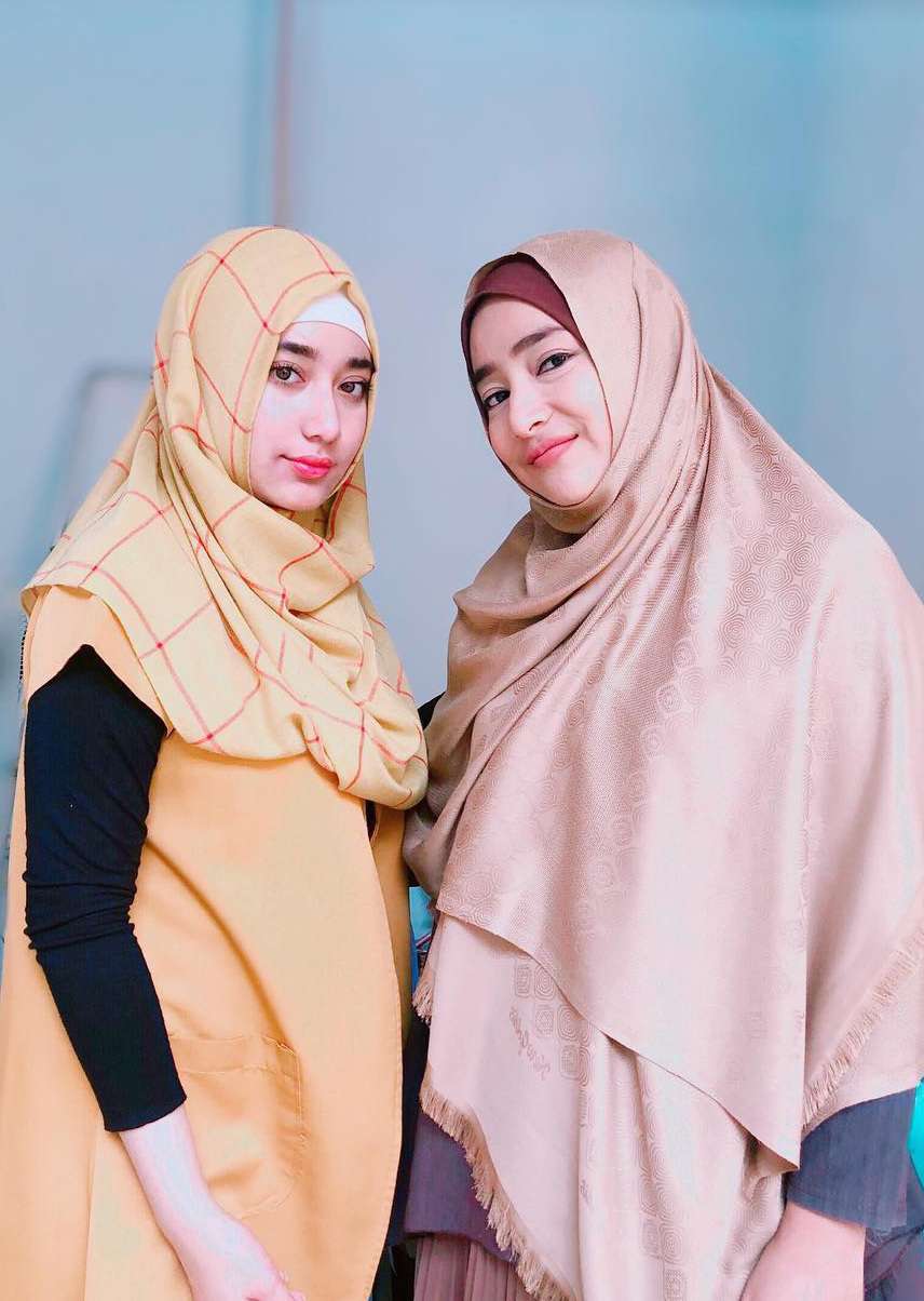 Potret Cantiknya Putri Cindy Fatikasari, Senyumnya Adem Banget