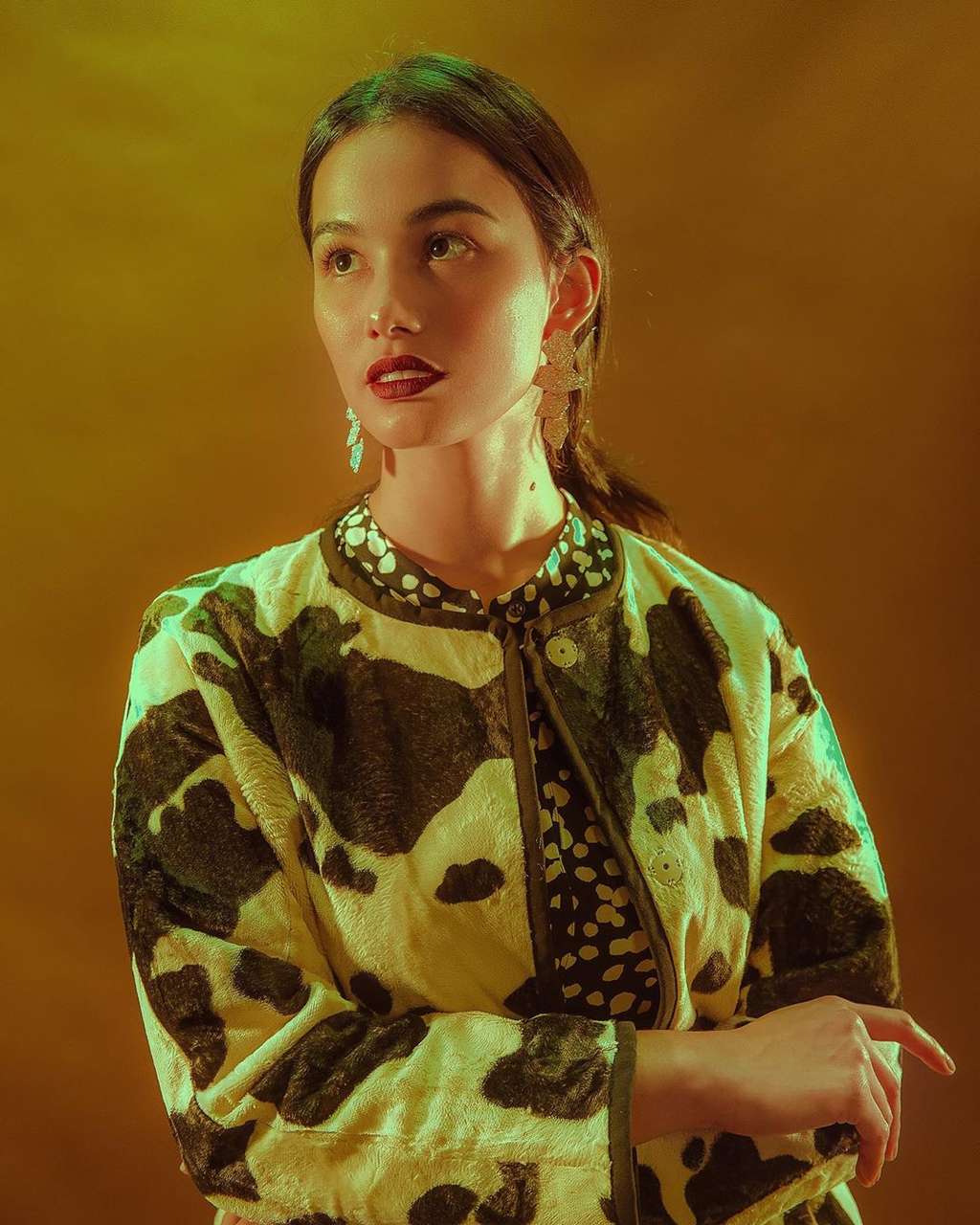 5 Gaya Pemotretan Mentari De Marelle, Pesonanya Bikin Cinta!