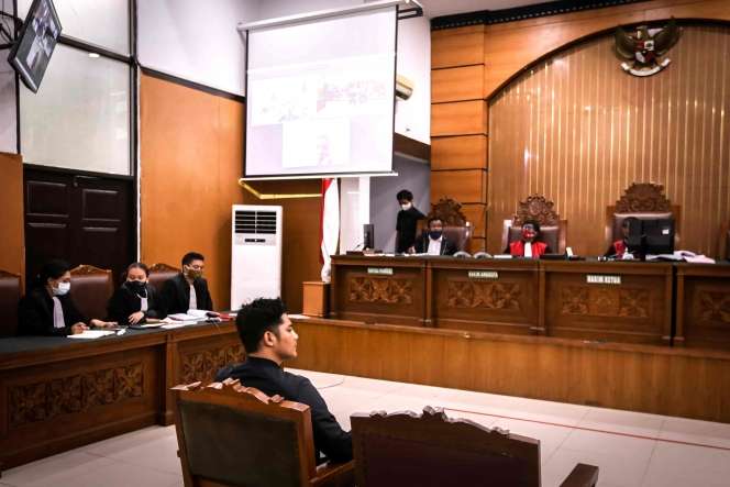 Digelar Virtual, Ini Momen Suasana Persidangan Vicky Prasetyo