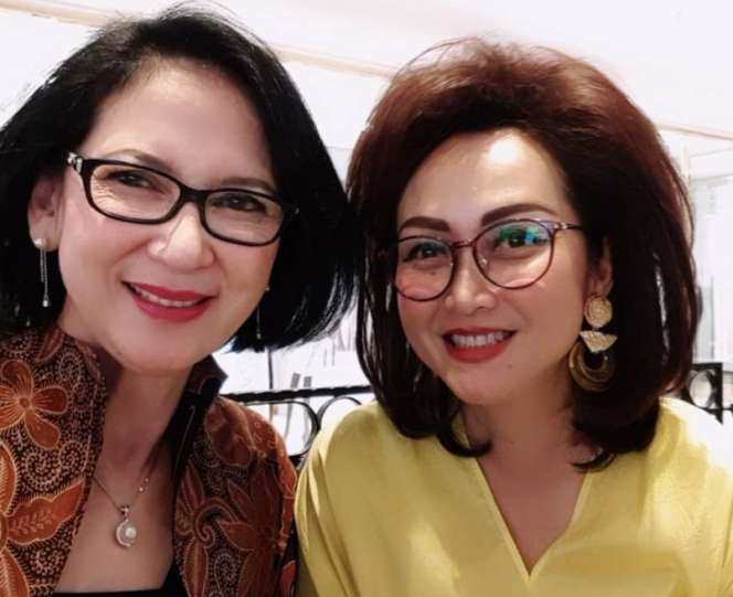 Tak Pernah Terekspos, Ini Sosok Ibu Tiri Nagita Slavina