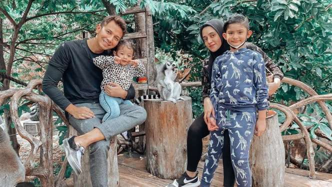 Potret Pilu Wajah Terpukul Fairuz A Rafiq Usai Keguguran