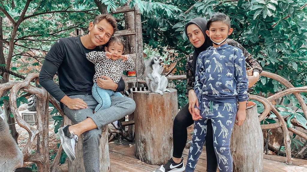 Potret Pilu Wajah Terpukul Fairuz A Rafiq Usai Keguguran