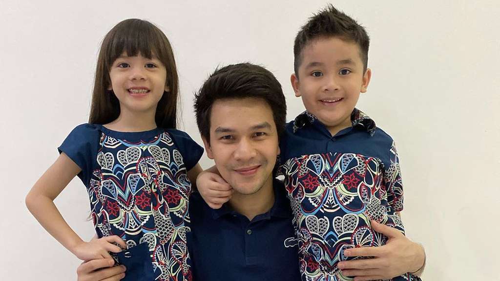 5 Seleb Indonesia yang Dikaruniai Anak Kembar, Gemas Abis!