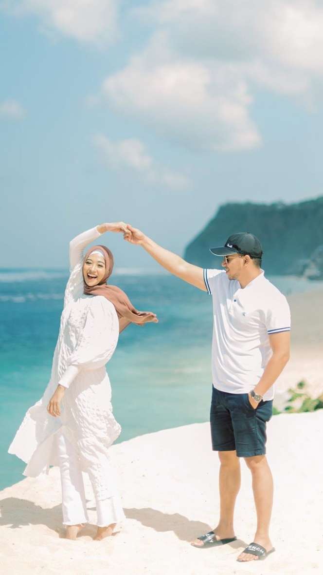 Momen Seru Liburan Poppy Bunga & Keluarga di Bali, Bikin Iri!