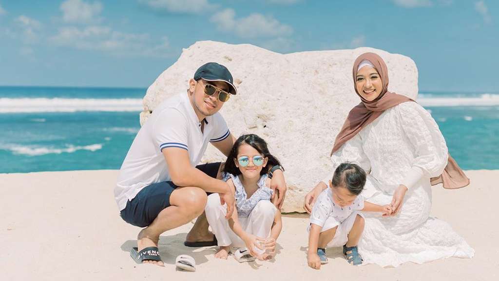 Momen Seru Liburan Poppy Bunga & Keluarga di Bali, Bikin Iri!