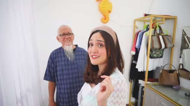 Momen Sang Ayah Masih Berharap Shandy Aulia Mendapat Hidayah