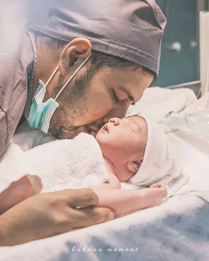 8 Potret Momen Haru Persalinan Irish Bella, Penuh Air Mata