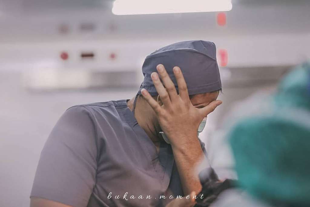 8 Potret Momen Haru Persalinan Irish Bella, Penuh Air Mata