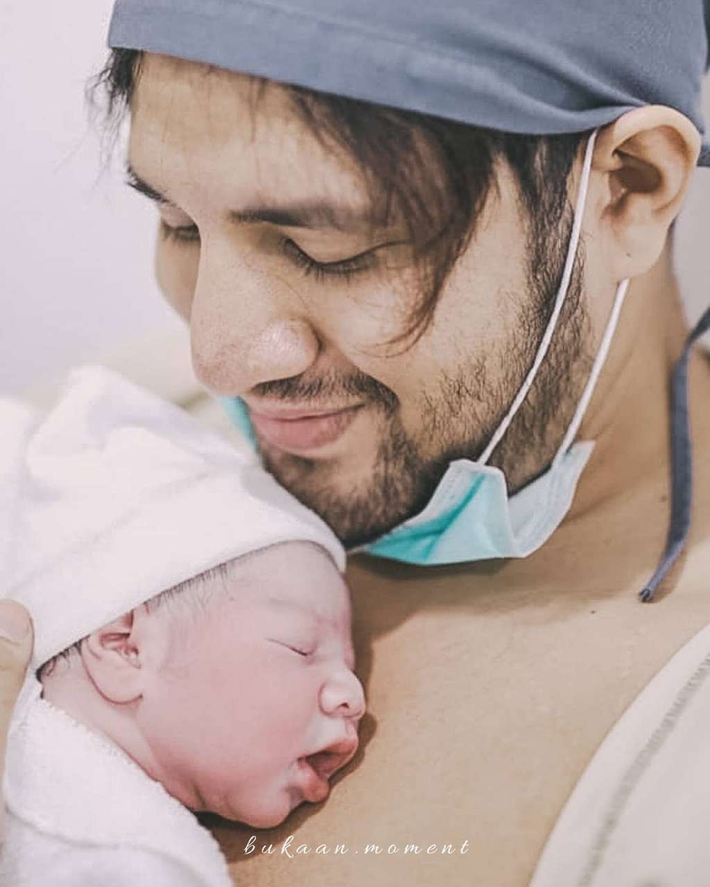 8 Potret Momen Haru Persalinan Irish Bella, Penuh Air Mata