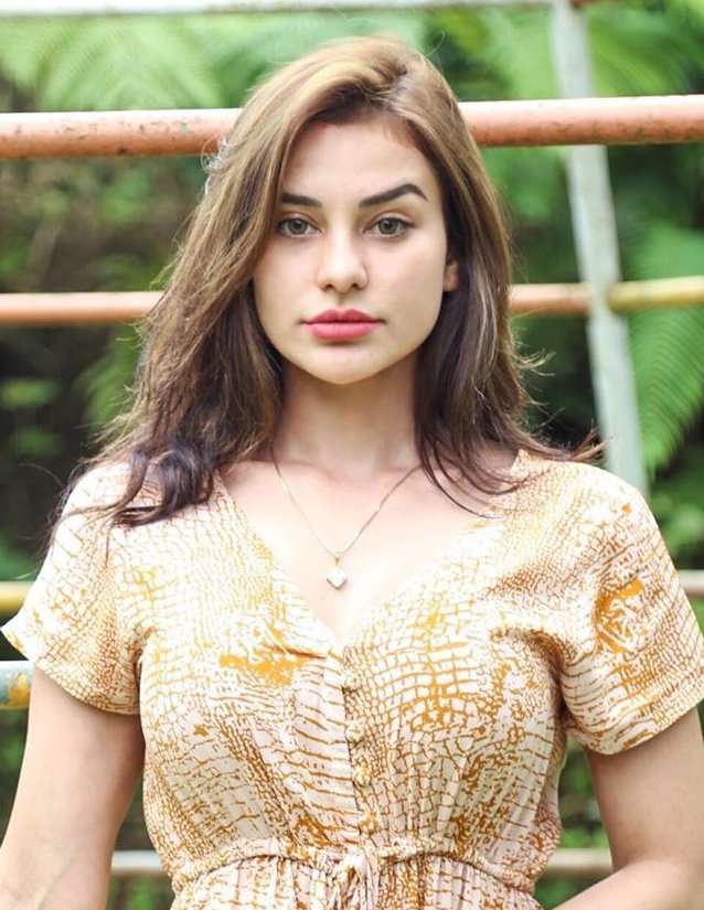 5 Seleb Cantik Ini Punya Bibir Seksi Nan Sensual, Mengagumkan!