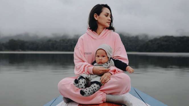 Potret 5 Seleb yang Melahirkan di Tengah Pandemi Corona