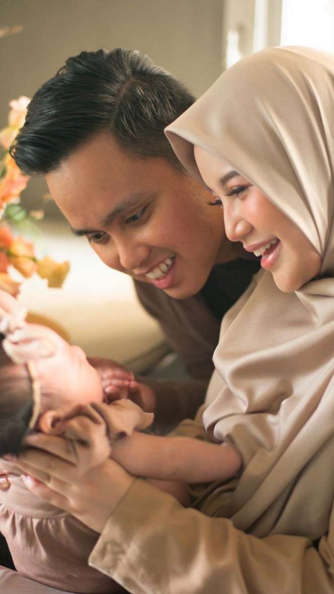 Potret 5 Seleb yang Melahirkan di Tengah Pandemi Corona