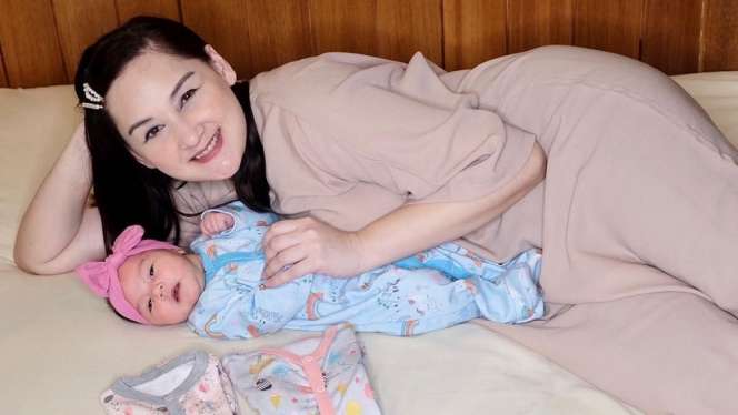 Potret 5 Seleb yang Melahirkan di Tengah Pandemi Corona