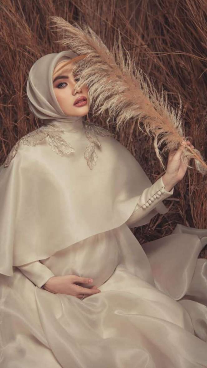 Inspirasi Potret Maternity Tertutup ala 5 Seleb Cantik