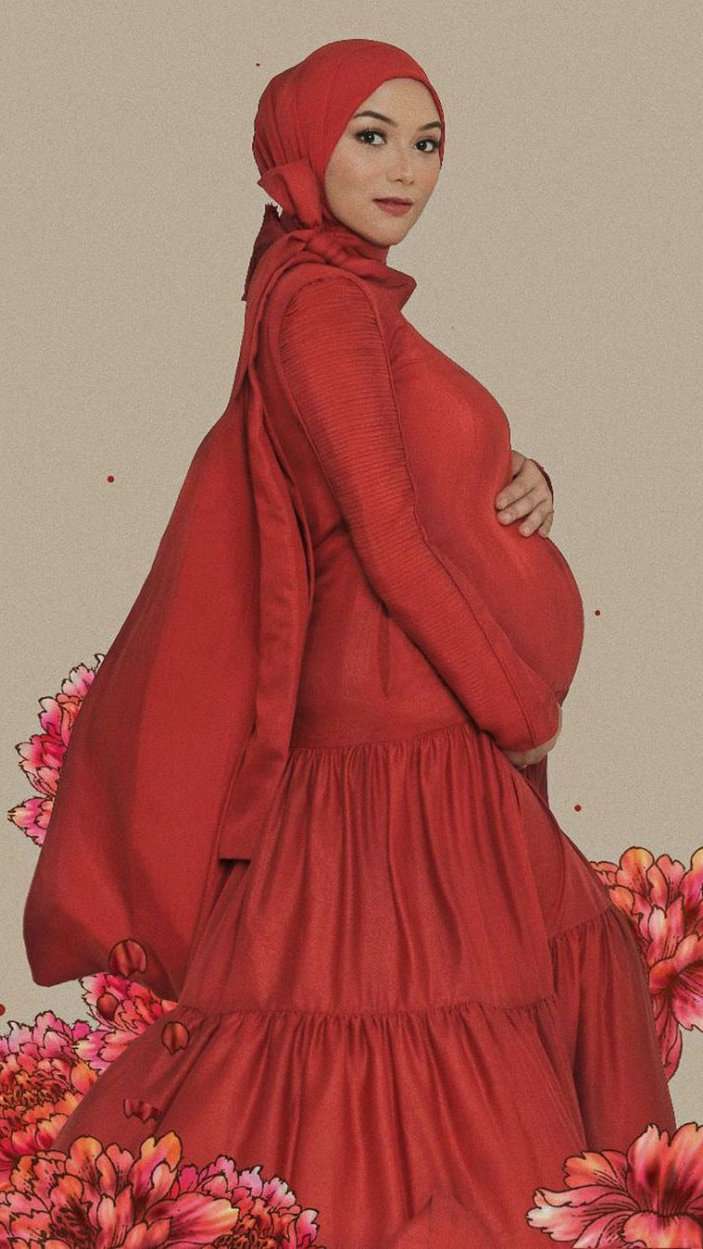 Inspirasi Potret Maternity Tertutup ala 5 Seleb Cantik