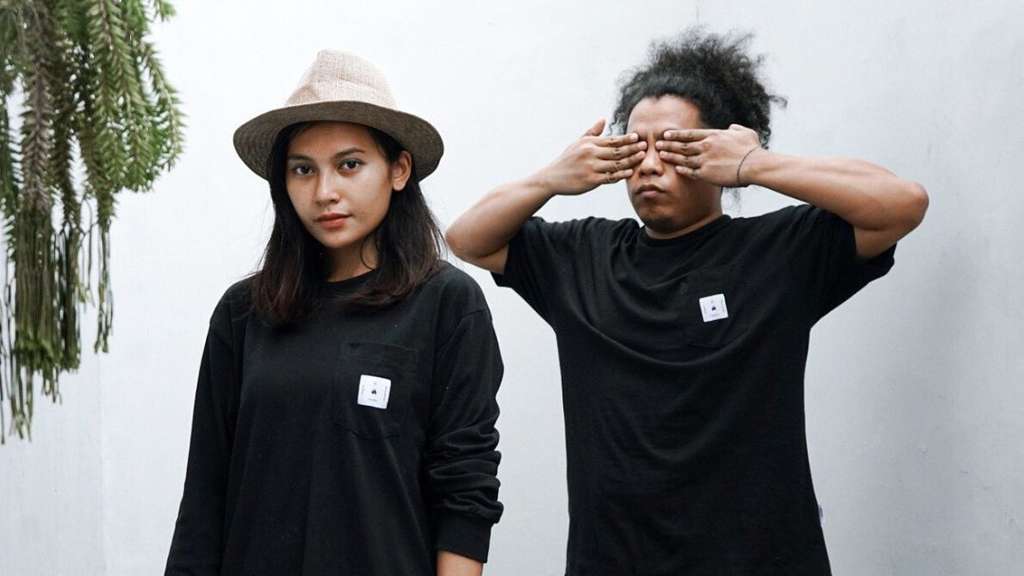 Sempat Tak Direstui, 5 Momen Mesra Arie & Indah Permatasari
