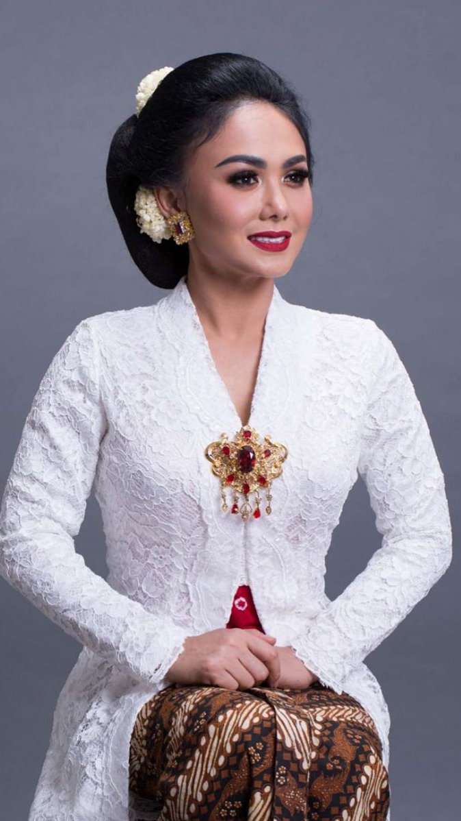 Potret Cantiknya 5 Seleb Pakai Sanggul, Bak Putri Keraton!