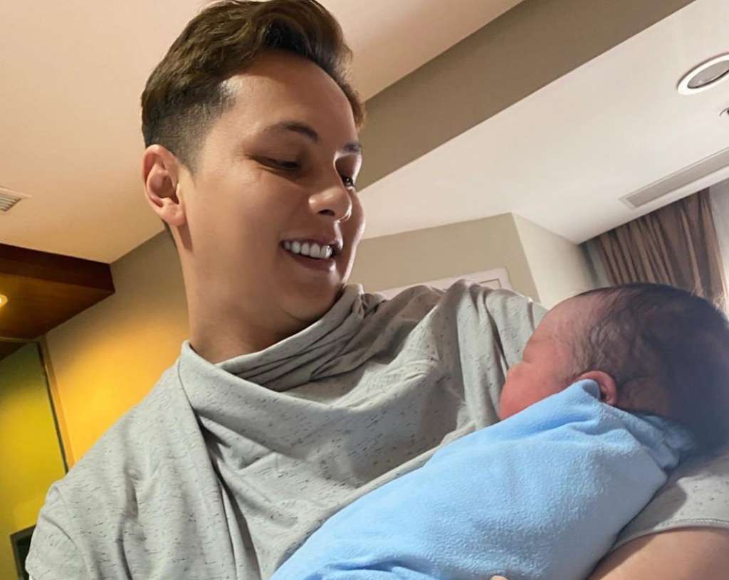 Gemasin! Potret Imut Baby Saka, Putra Pertama Andhika dan Ussy