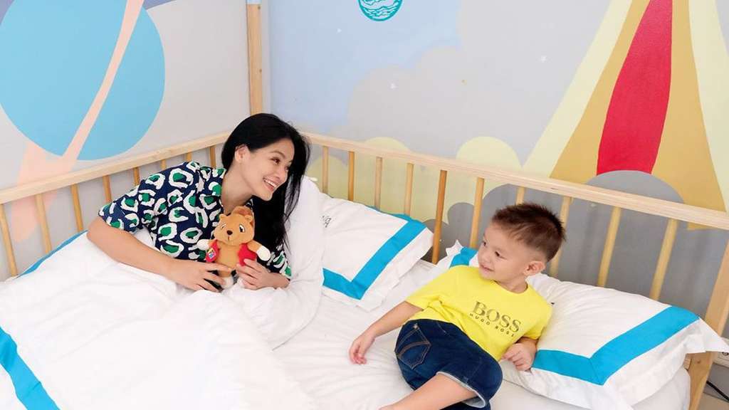5 Potret Kamar Anak Titi Kamal Bertema Luar Angkasa, Keren!