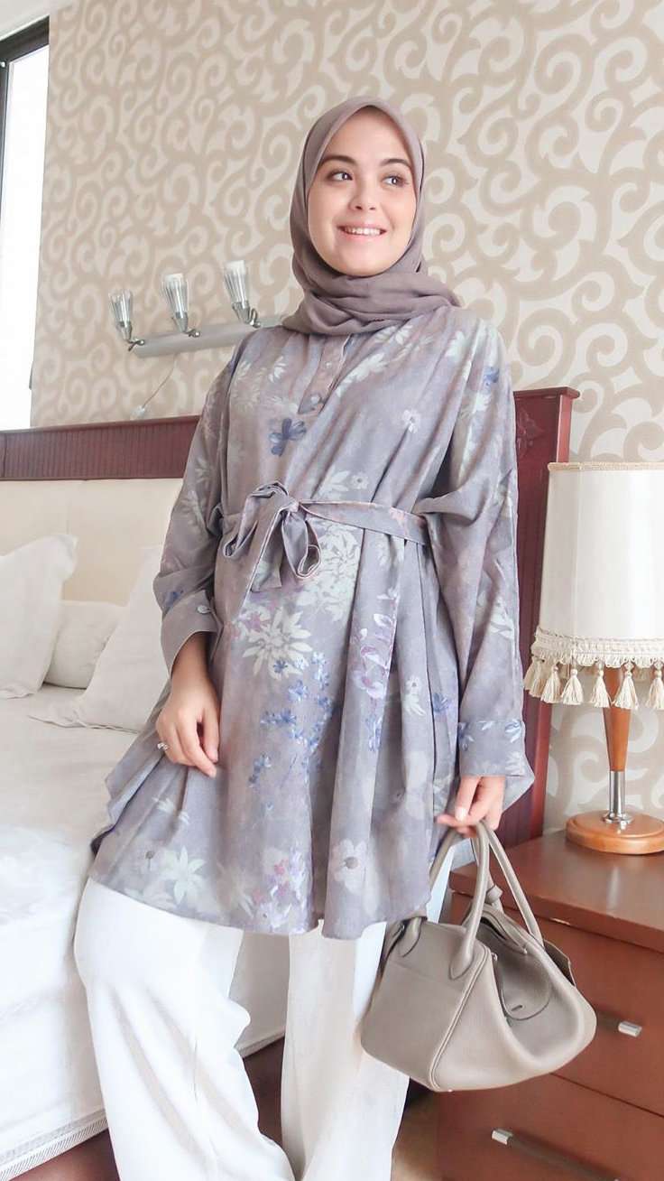 5 Potret Cantiknya Vebby Palwinta Saat Tunjukkan Baby Bump