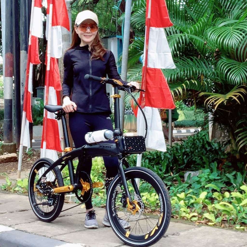 5 Potret Cantiknya Margaret Vivi Calon Ibu Mertua Boy William
