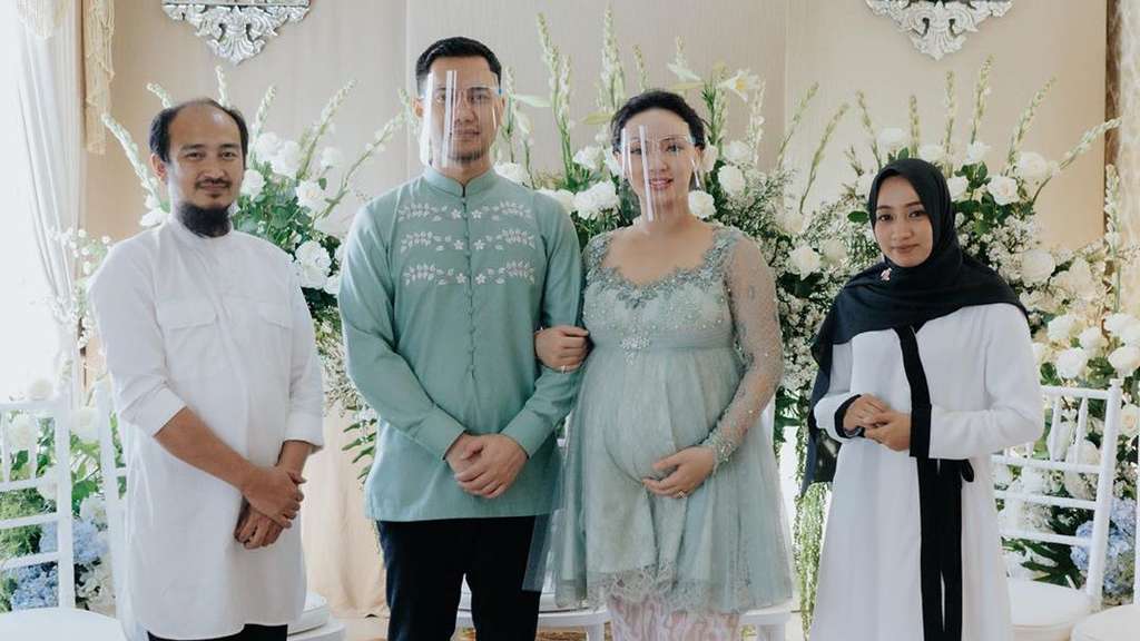 5 Momen Siraman 7 Bulanan Zaskia Gotik