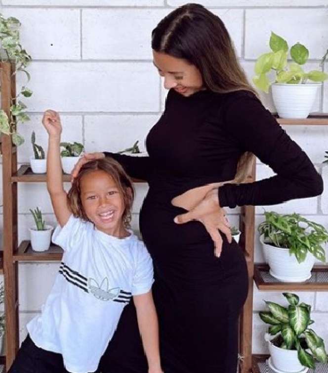 Cantik Mempesona Potret Jennifer Bachdim Hamil Anak Ketiga