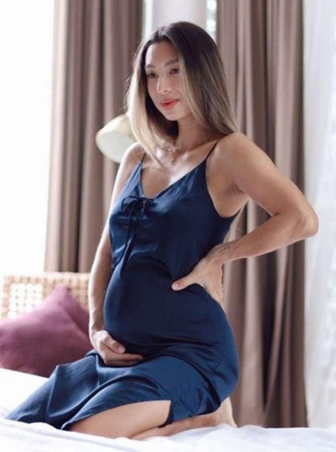 Cantik Mempesona Potret Jennifer Bachdim Hamil Anak Ketiga