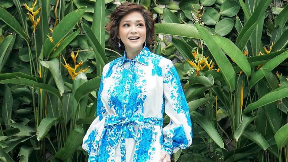 Lebih Fresh, 5 Potret Maia Estianty dengan Gaya Rambut Pendek 