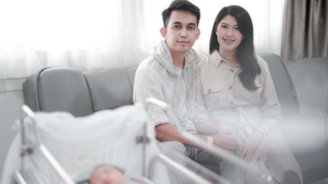 Potret Bahagia Naga Eks Lyla & Istri Dikaruniai Anak Pertama