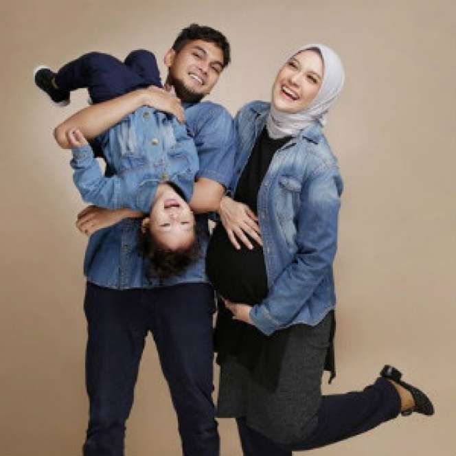 Cantiknya Adhitya Putri Saat Maternity Shoot Kehamilan Kedua