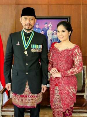Potret Artis 90-an yang Menikah dengan Pejabat 