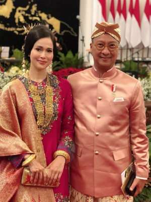 Potret Artis 90-an yang Menikah dengan Pejabat 