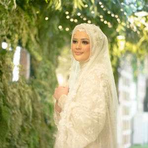 Pesona 5 Seleb Cantik Saat Pengajian Jelang Nikah