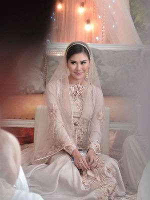 Pesona 5 Seleb Cantik Saat Pengajian Jelang Nikah