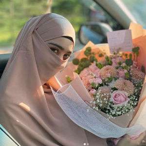Potret Serell Nadirah, Selebgram Cantik Istri Taqy Malik