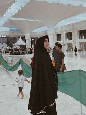 Potret Serell Nadirah, Selebgram Cantik Istri Taqy Malik