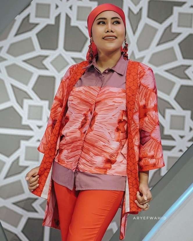 5 Seleb Cantik Ini Khatam Alquran di Tengah Kesibukan