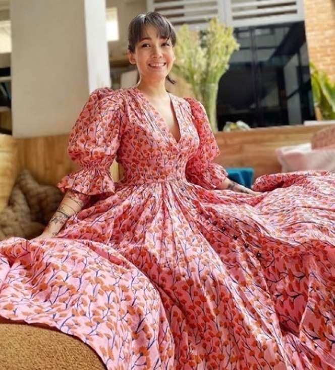 Awet Muda, Potret Terbaru Mieke Amalia di Usia 43 Tahun