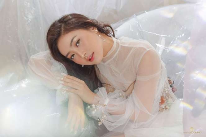 Gaya Pemotretan Natasha Wilona di Bathtub, Cowok Susah Kedip!