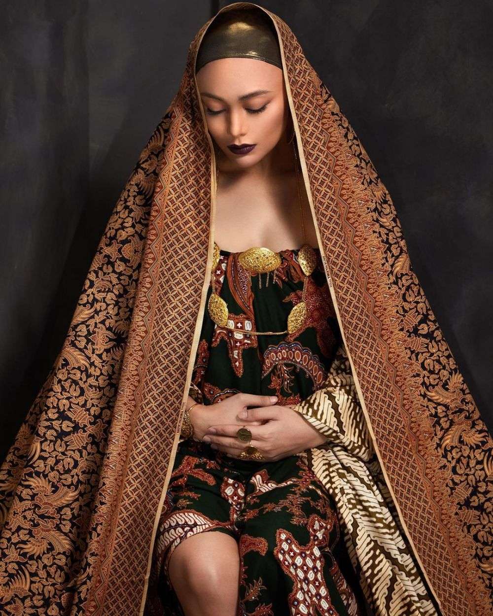 Potret Maternity Whulandary Herman Jadi Sorotan