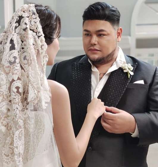 Potret Romantis Ivan Gunawan dan Bella Aprilia Saat Prewedding